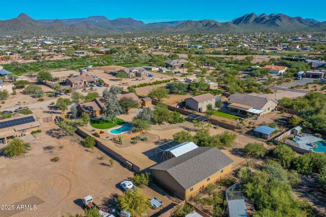 1703 E MADDOCK Road, Phoenix, AZ 85086