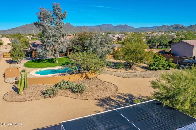 1703 E MADDOCK Road, Phoenix, AZ 85086