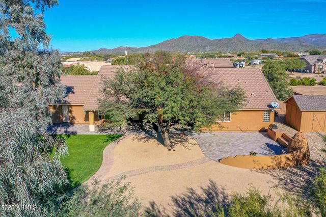 1703 E MADDOCK Road, Phoenix, AZ 85086