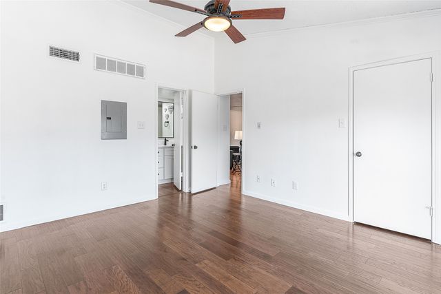 2732 Copper Creek Drive 201, Arlington, TX 76006