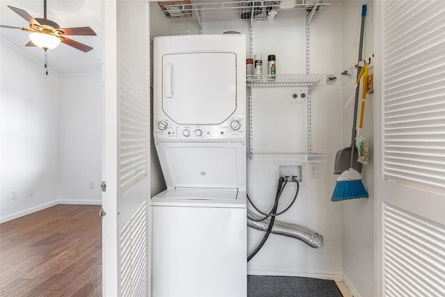 2732 Copper Creek Drive 201, Arlington, TX 76006