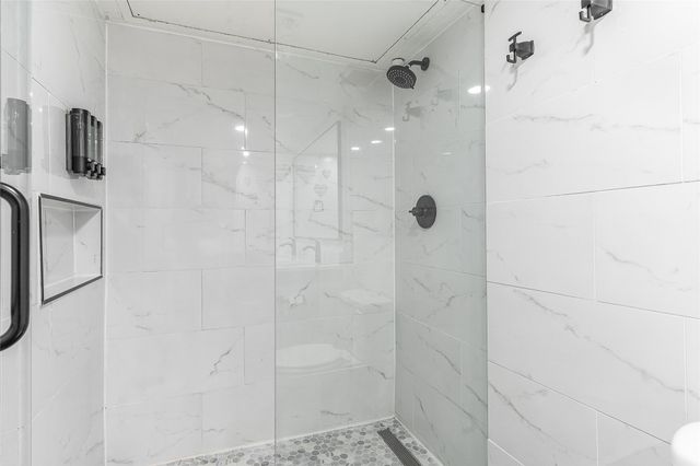 2732 Copper Creek Drive 201, Arlington, TX 76006