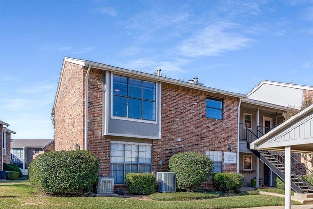 2732 Copper Creek Drive 201, Arlington, TX 76006