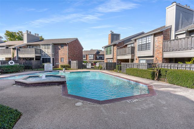 2732 Copper Creek Drive 201, Arlington, TX 76006