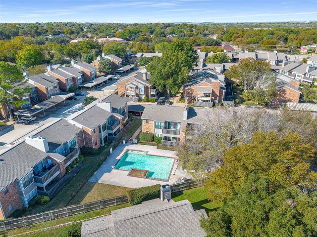 2732 Copper Creek Drive 201, Arlington, TX 76006