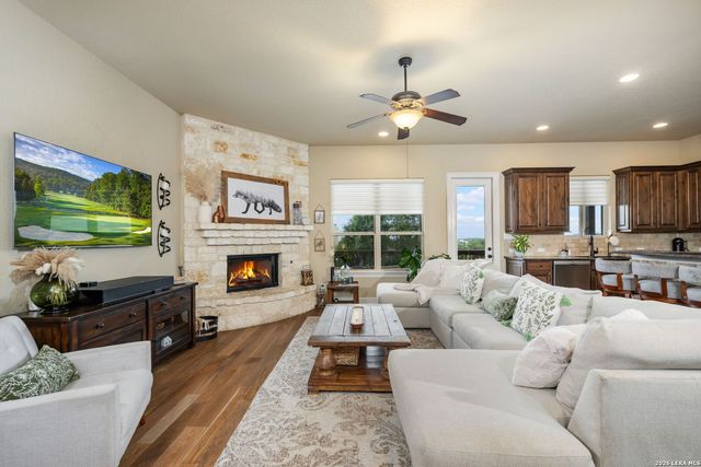 3102 Spider Lily, San Antonio, TX 78258