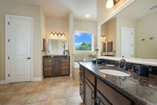 3102 Spider Lily, San Antonio, TX 78258