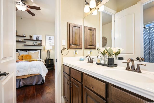 3102 Spider Lily, San Antonio, TX 78258