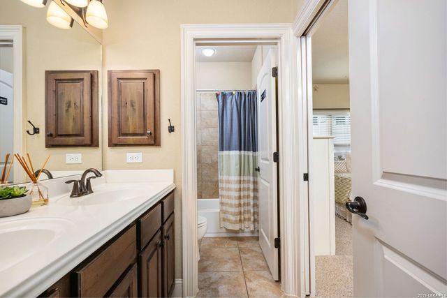 3102 Spider Lily, San Antonio, TX 78258