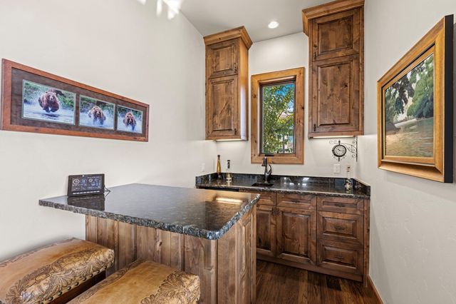 131 Bootlegger Lane, Kerrville, TX 78028