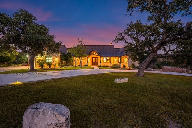 131 Bootlegger Lane, Kerrville, TX 78028