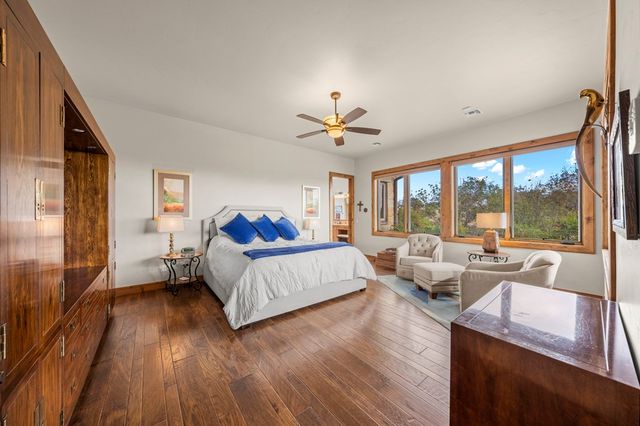 131 Bootlegger Lane, Kerrville, TX 78028