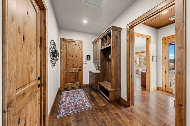 131 Bootlegger Lane, Kerrville, TX 78028