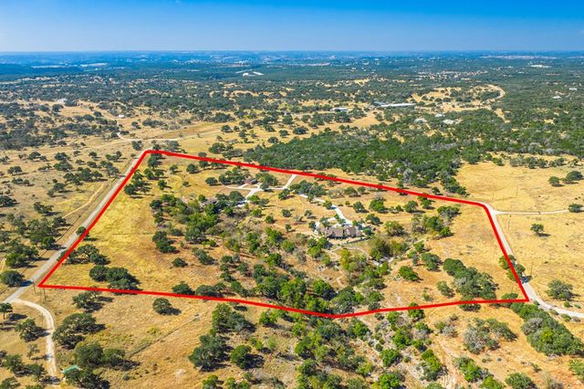 131 Bootlegger Lane, Kerrville, TX 78028