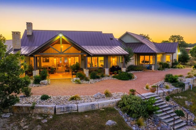 131 Bootlegger Lane, Kerrville, TX 78028