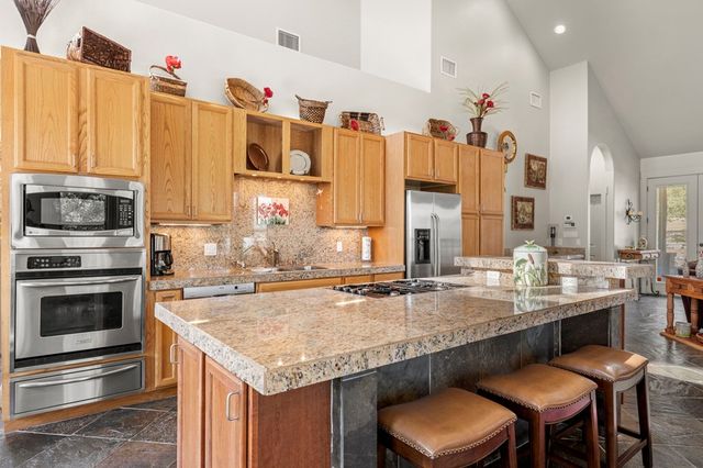 131 Bootlegger Lane, Kerrville, TX 78028
