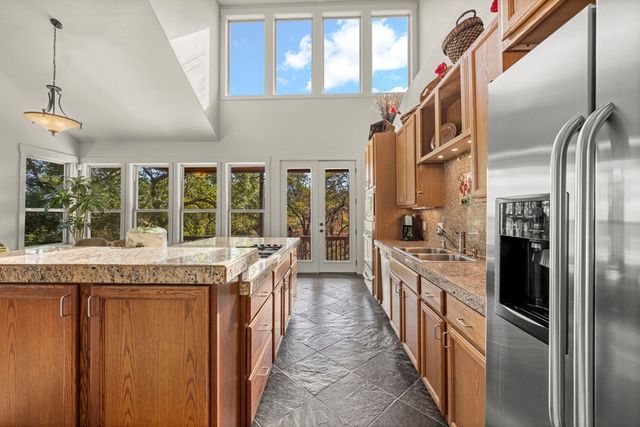 131 Bootlegger Lane, Kerrville, TX 78028