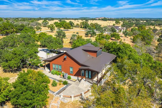131 Bootlegger Lane, Kerrville, TX 78028