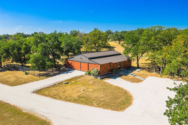 131 Bootlegger Lane, Kerrville, TX 78028