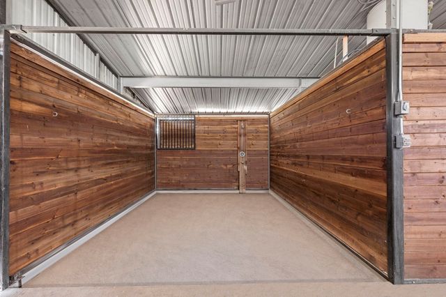 131 Bootlegger Lane, Kerrville, TX 78028