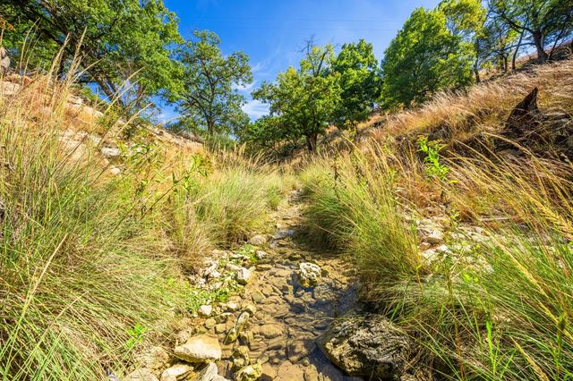 131 Bootlegger Lane, Kerrville, TX 78028