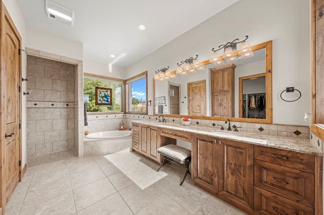 131 Bootlegger Lane, Kerrville, TX 78028