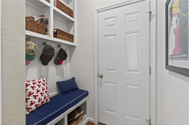 204 Bennetts Grove LN, Suffolk, VA 23435