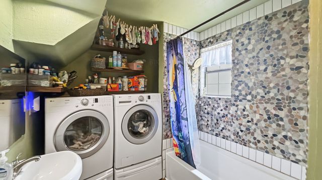 5716 San Jacinto Drive, Granbury, TX 76048