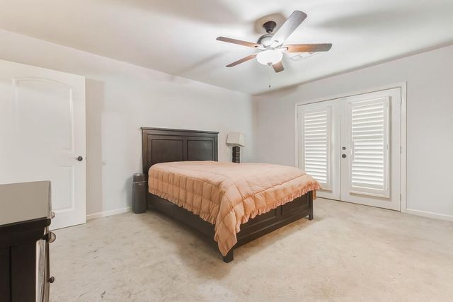 604 N Clear Creek Drive, Friendswood, TX 77546