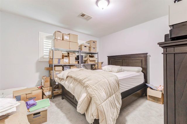 604 N Clear Creek Drive, Friendswood, TX 77546