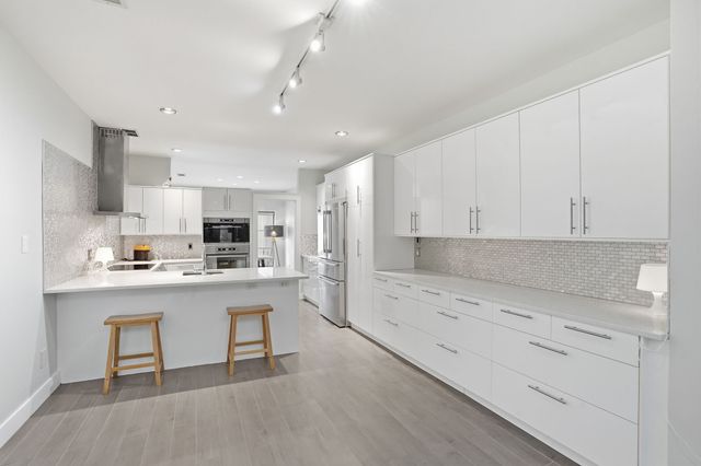 9123 Valley Chapel Lane, Dallas, TX 75220