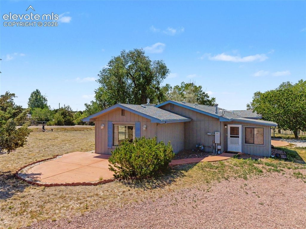 1335 Apple Lane, Penrose, CO 81240 — photo 5
