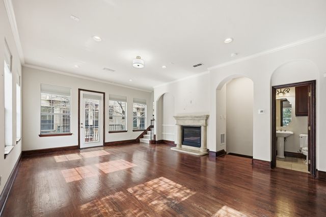 1020 Pavillion Street, Dallas, TX 75204