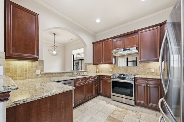 1020 Pavillion Street, Dallas, TX 75204