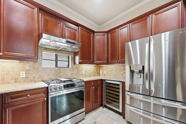 1020 Pavillion Street, Dallas, TX 75204