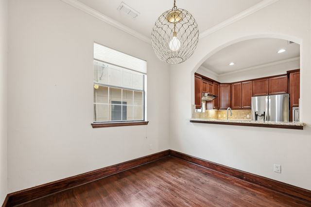 1020 Pavillion Street, Dallas, TX 75204