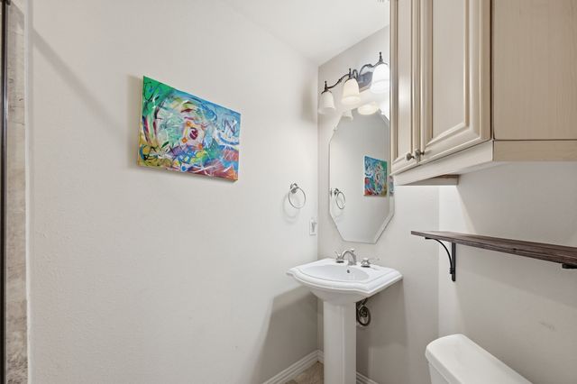 1020 Pavillion Street, Dallas, TX 75204