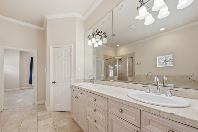 1020 Pavillion Street, Dallas, TX 75204