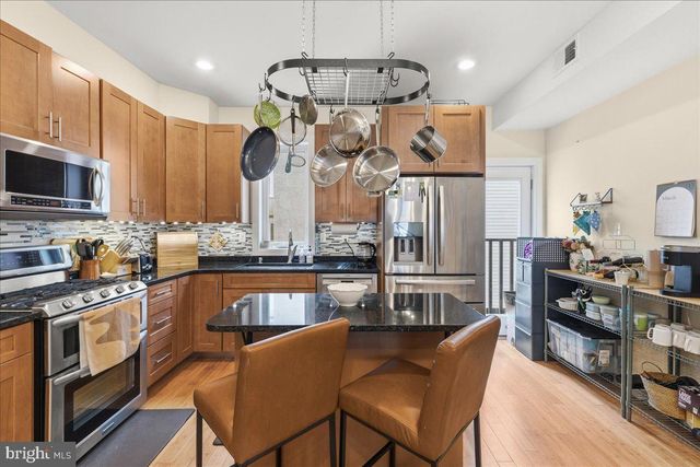 2114 BERGES ST, Philadelphia, PA 19125