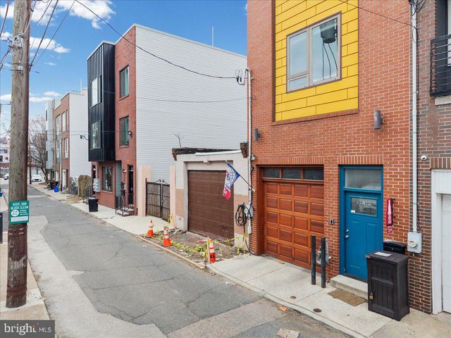 2114 BERGES ST, Philadelphia, PA 19125