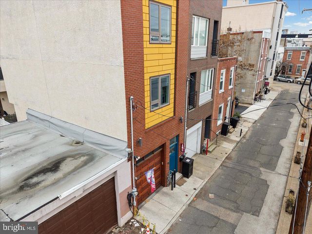 2114 BERGES ST, Philadelphia, PA 19125