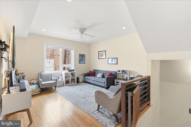 2114 BERGES ST, Philadelphia, PA 19125