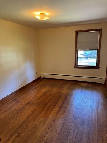 20 Pleasant St, Ludlow, MA 01056