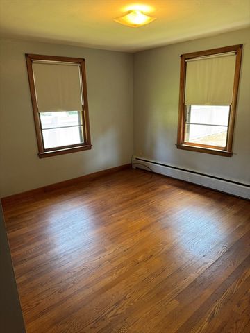 20 Pleasant St, Ludlow, MA 01056