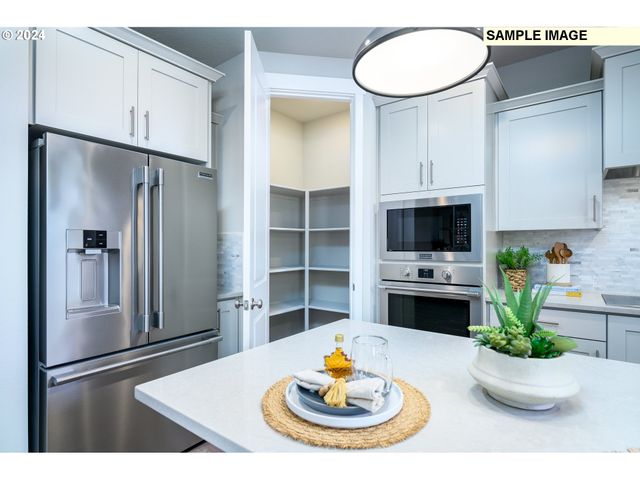 206 N 89TH Loop, Ridgefield, WA 98642