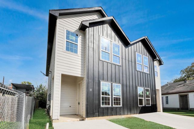 7459 Calhoun Rd, Houston, TX 77051