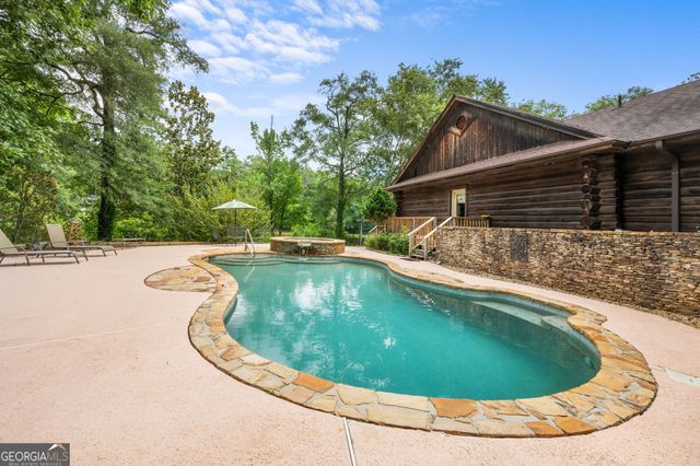 261 McIntosh Circle, Jackson, GA 30233