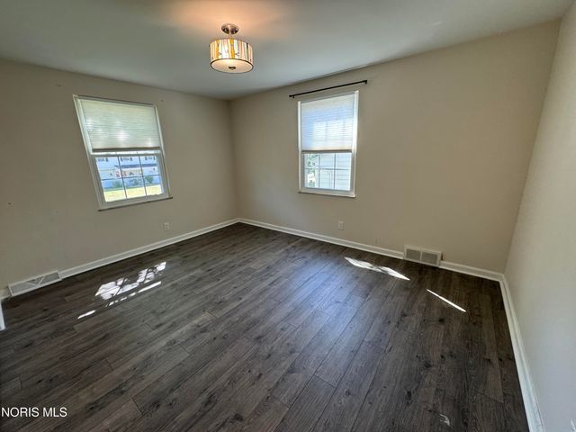 6350 Wedgewood Drive, Sylvania, OH 43560