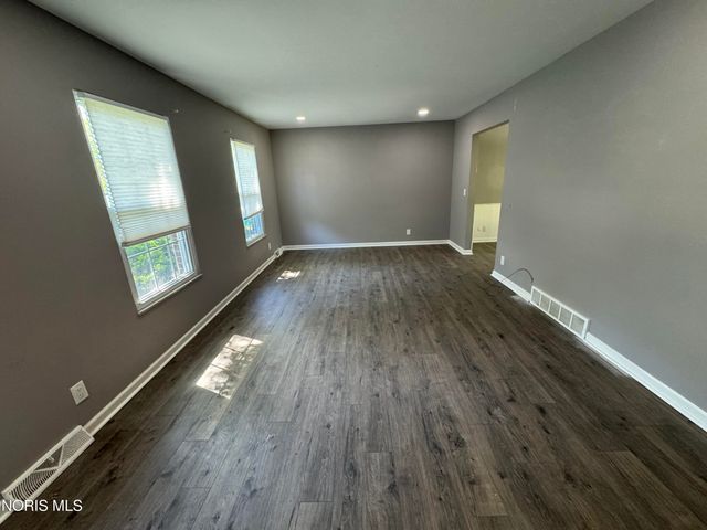 6350 Wedgewood Drive, Sylvania, OH 43560