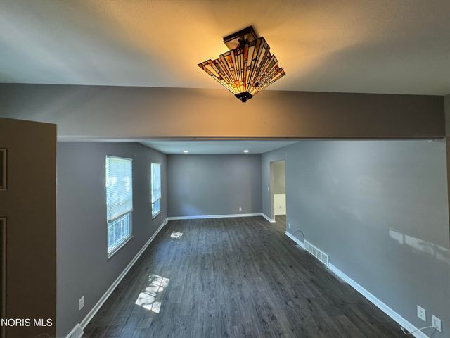 6350 Wedgewood Drive, Sylvania, OH 43560